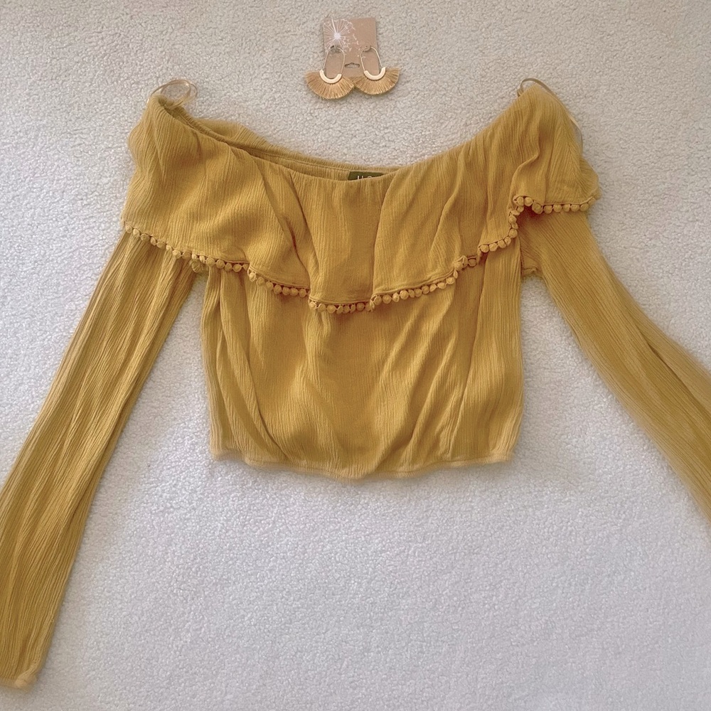 💰 Off shoulder crop top